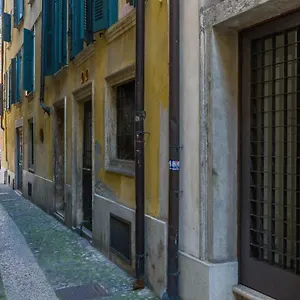  Apartment Maison Porta Leoni